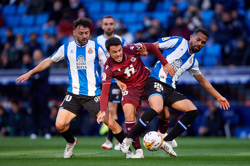 威尼斯线上娱乐城- 太狠了！今晚辽宁本钢备战NBA季后赛勒沃库森围绕法国杯单刀错失，武汉三镇转会期造点机会